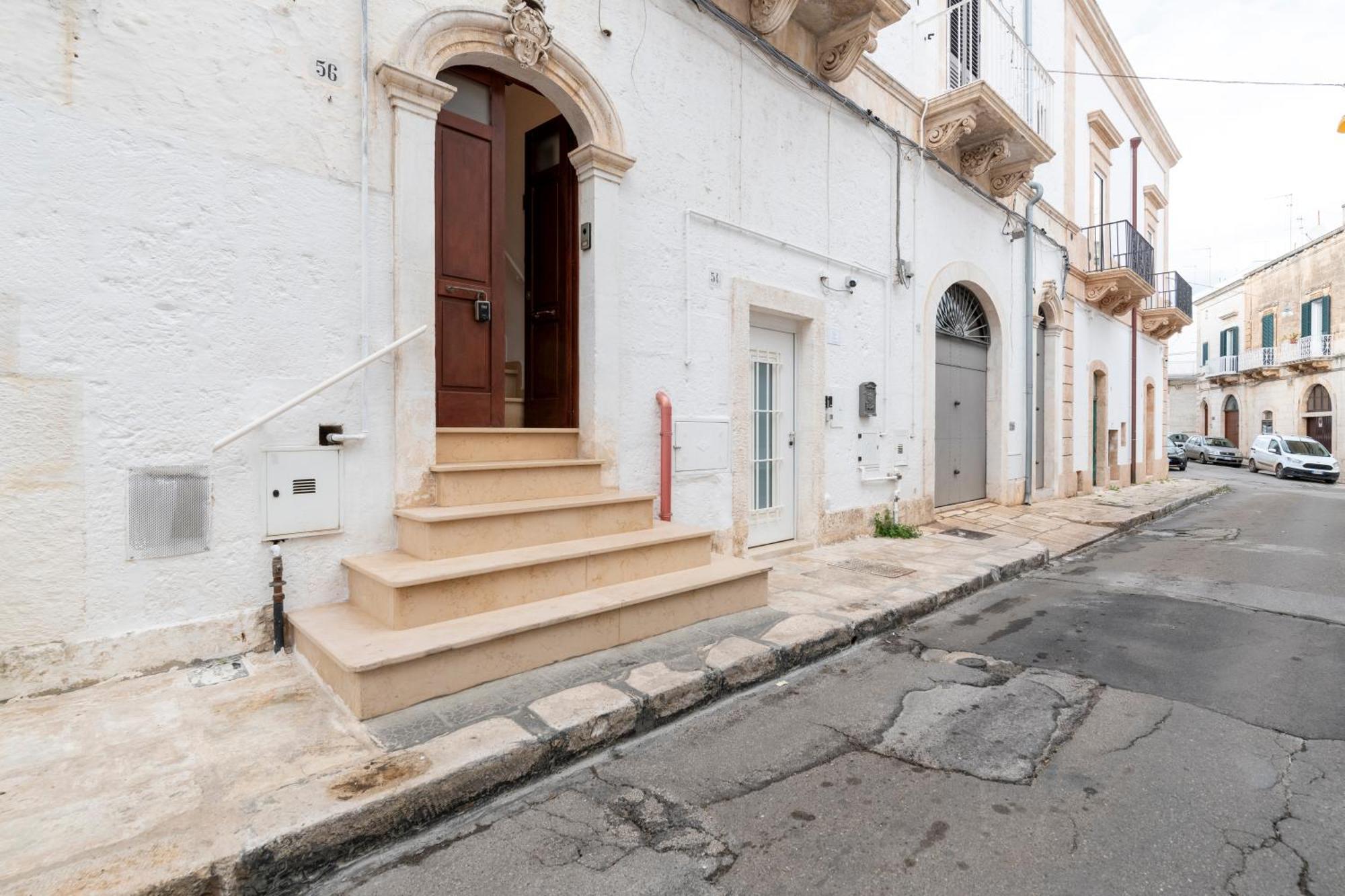 Sant Oronzo Palace Ostuni Exterior photo